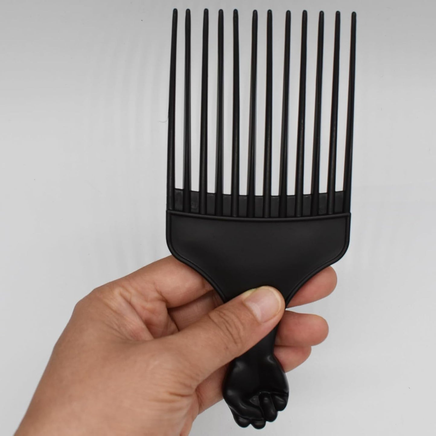 مشط احترافي باسنان متباعدة واسعة، اداة تصفيف شعر افريقية سوداء لتضفير الشعر Professional Hair Pick Comb with Wide-Spaced Teeth, Black Styling Tool Afro Braiding Rake Comb for Wig Natural African Thick Curly Long Short Hair